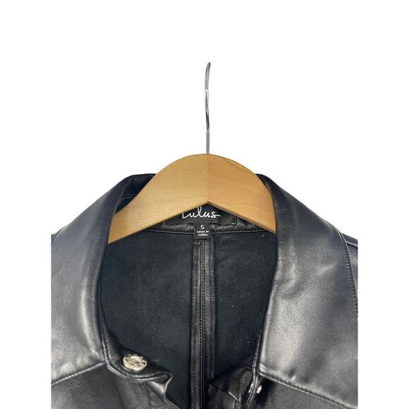Lulu’s Black Faux Leather Jacket Shacket Puff Shoulder Womens Small - Picture 2 of 8